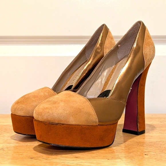 Paris Hilton 8 70s Inspired Suede Platform Pumps in Tan Gold Brown and Plum - Picture 3 of 12